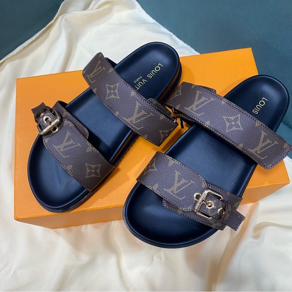 Louis Vuitton Women's Authentic Sandals - Picture 1 of 4